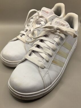 Adidas Grand Court 2.0 lifestyle tennis shoes